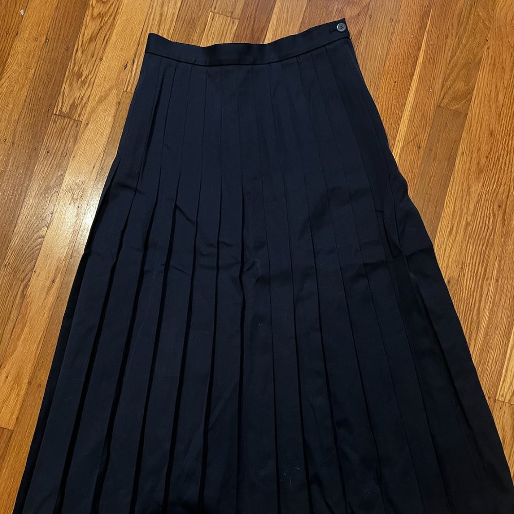 Navy Pleated High Waist 100% Wool Vintage Skirt Liz Claiborne